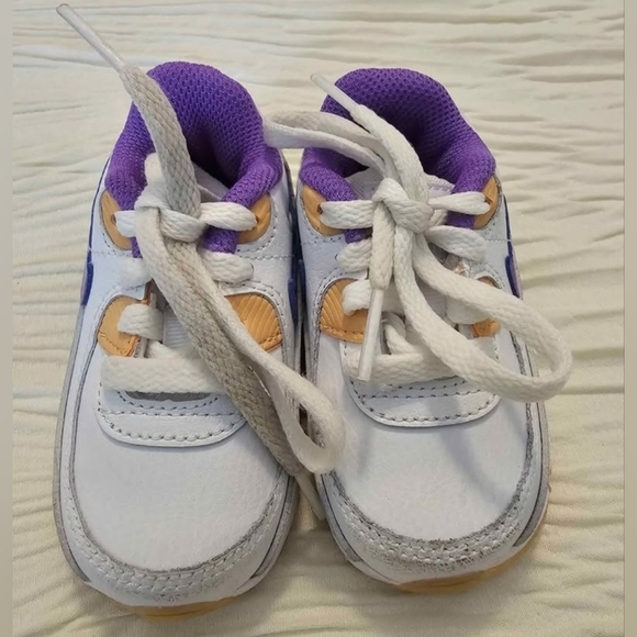 Nike Airmax Infant Sneakers - Picture 2 of 4
